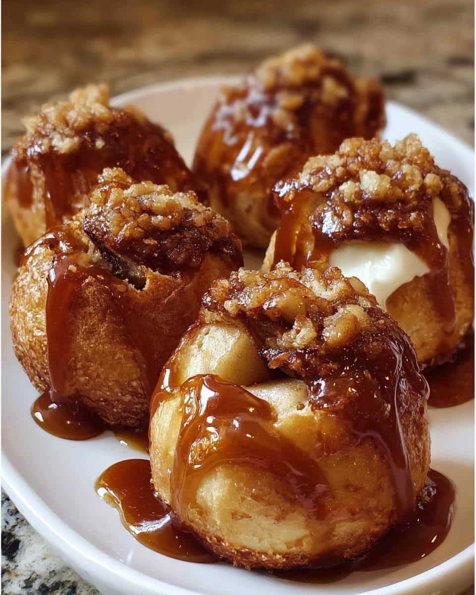 Apple Caramel Bombs - detail 1