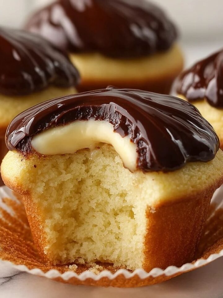 Boston Cream Pie Cupcakes