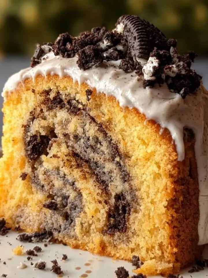 Oreo Honeybun Cake